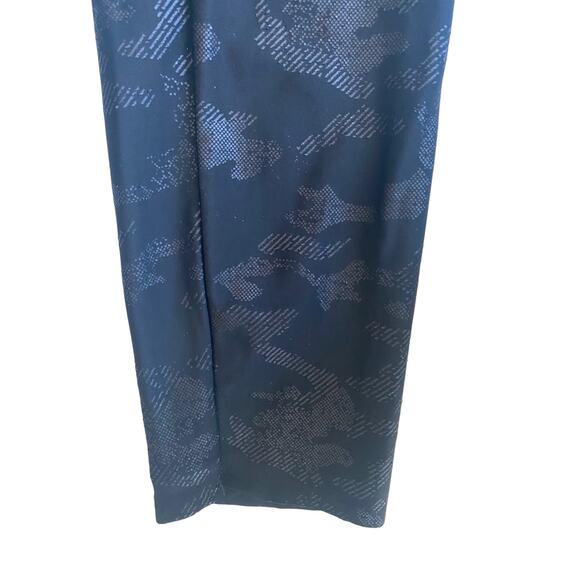 HUE HIGHRISE WEIGHTLESS CAMO PRINT LEGGINGS BLACK SIZE SMALL NWOT - Picture 5 of 7